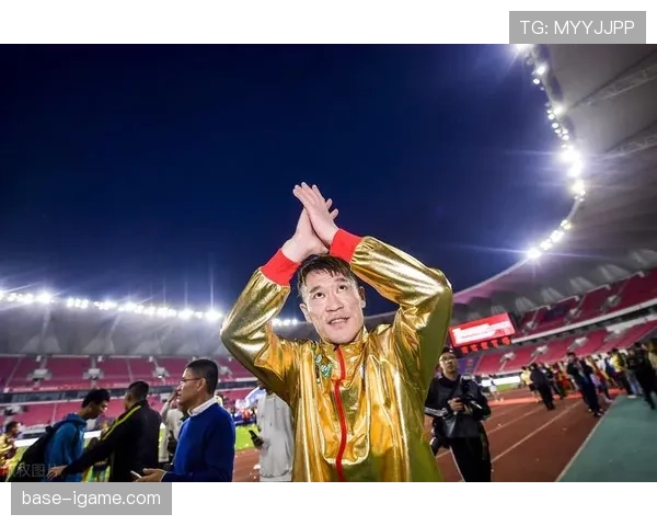 黄潜战术调整显成效,状态回暖展现卓越比赛节奏 黄潜战术调整显成效,状态回暖展现卓越比赛节奏