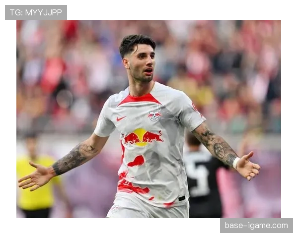 索博斯洛伊远射表现稳健，本赛季多次轰出关键世界波