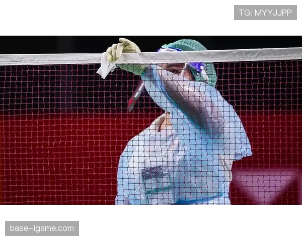 戴资颖训练完直接拎爱马仕去吃宵夜？